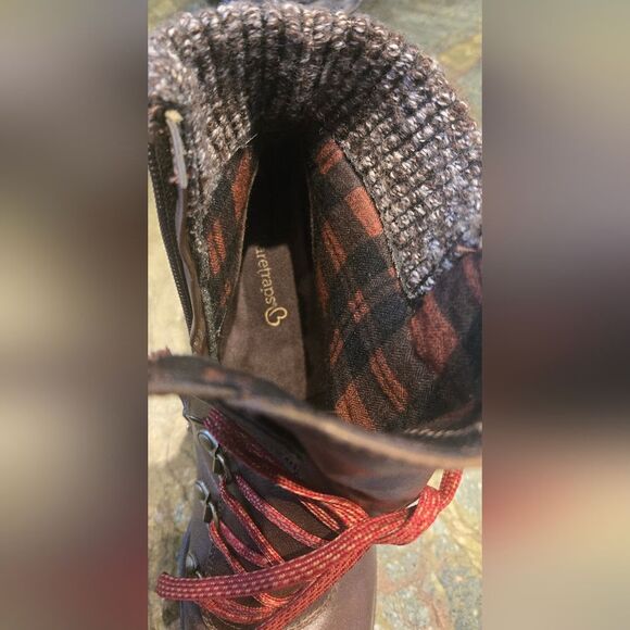 Beartraps Brown Boots with Red Laces - Picture 4 of 4